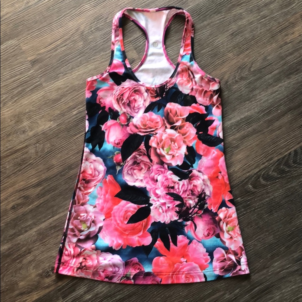 Lululemon women’s floral tank top